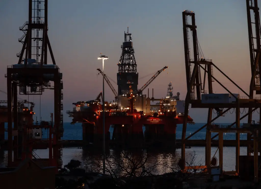 Brent Nears $100 as Middle East Supply Risks Return